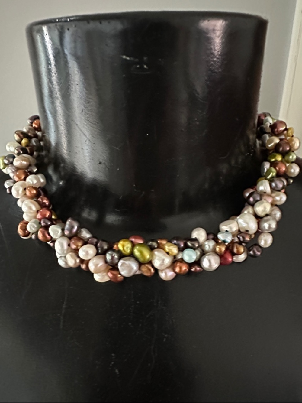 Genuine pearl EUC multi-colored long strand. Freshwater pearls & shortener ring - Picture 4 of 5